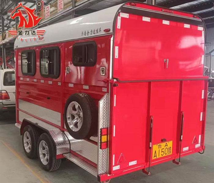 拖掛箱車